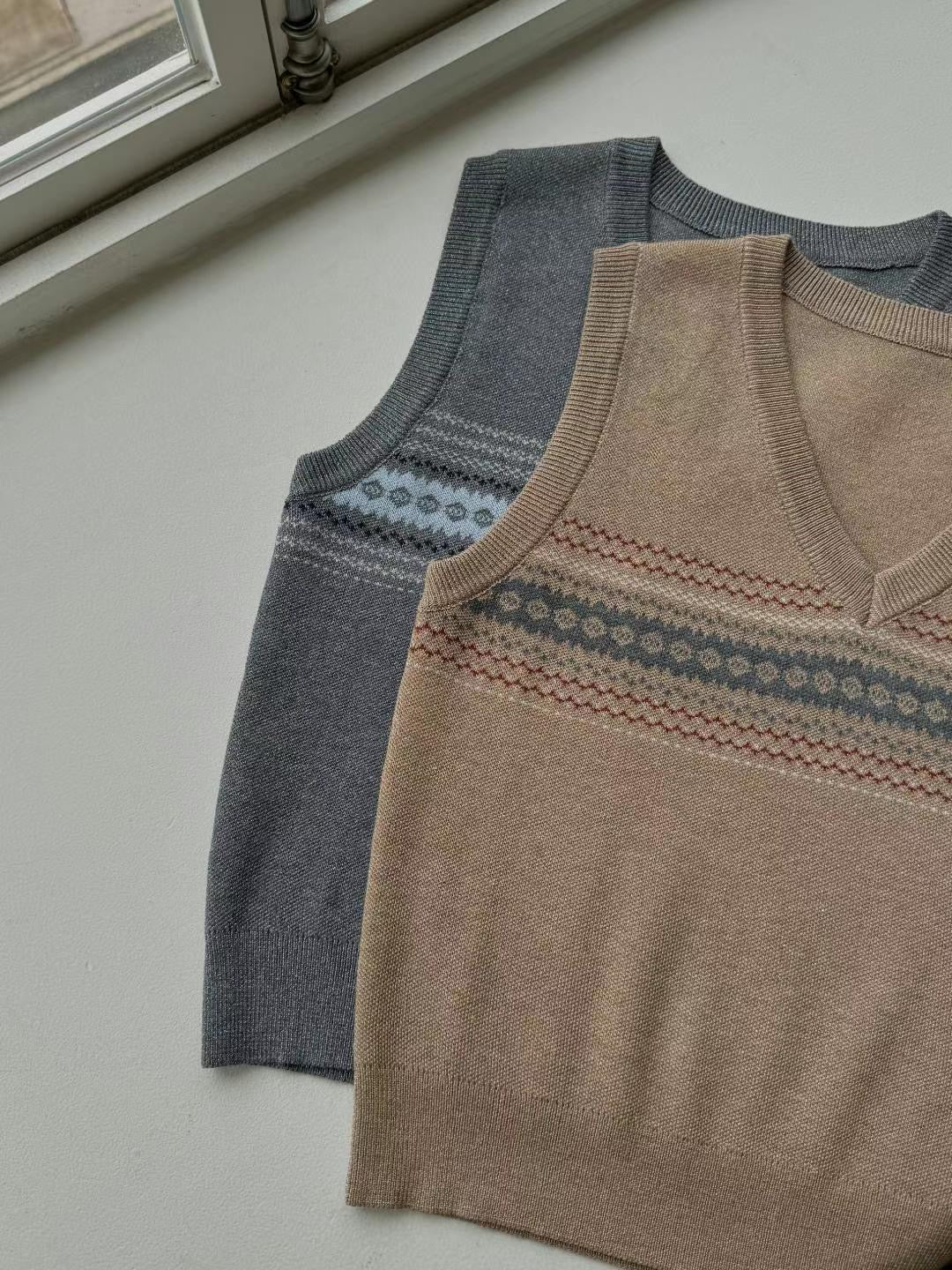 Retro Knit Vest